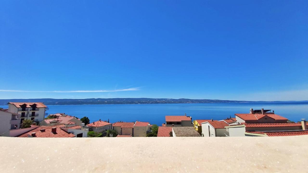 Apartments Nemira Omis Exterior photo