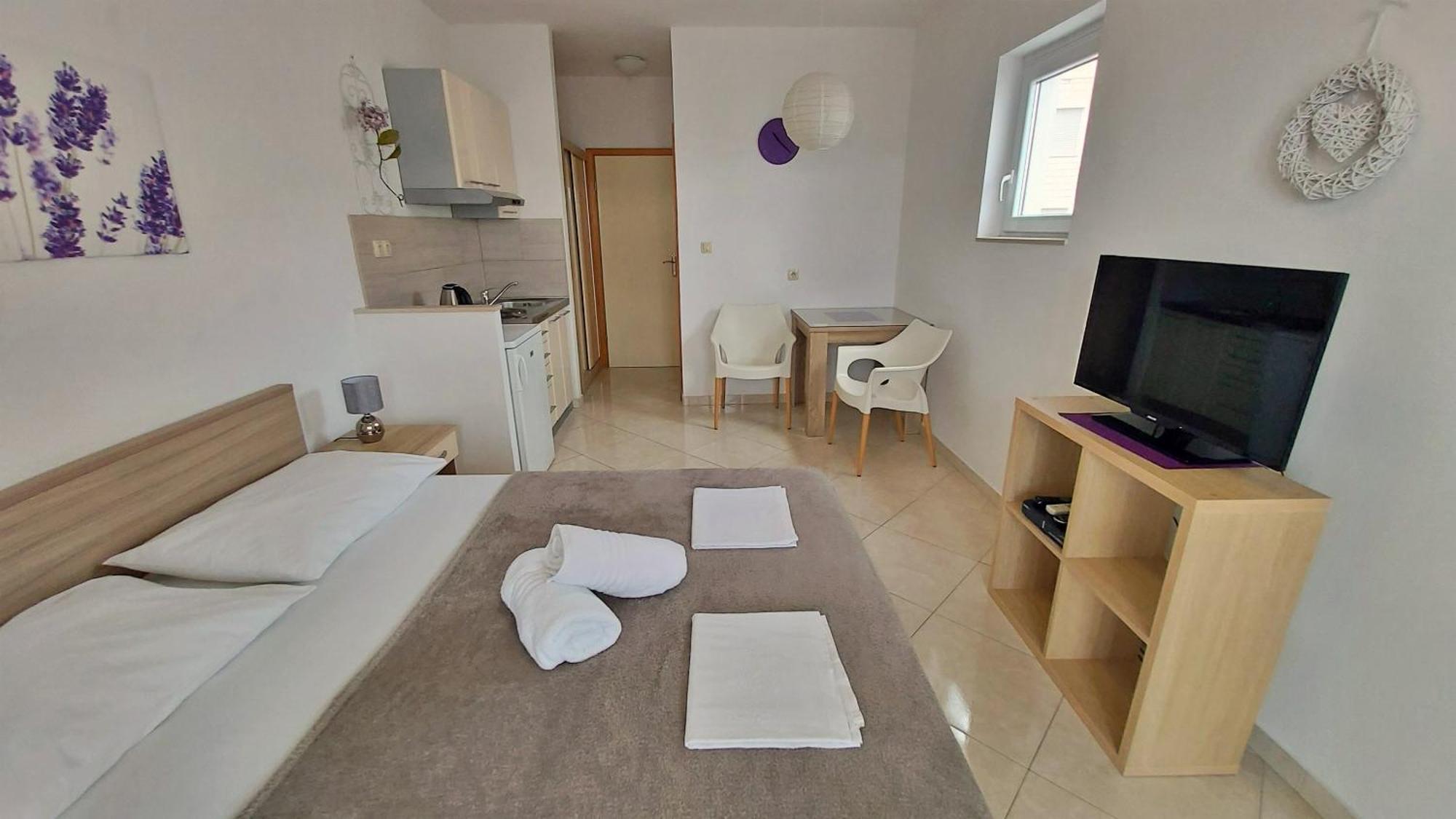 Apartments Nemira Omis Room photo