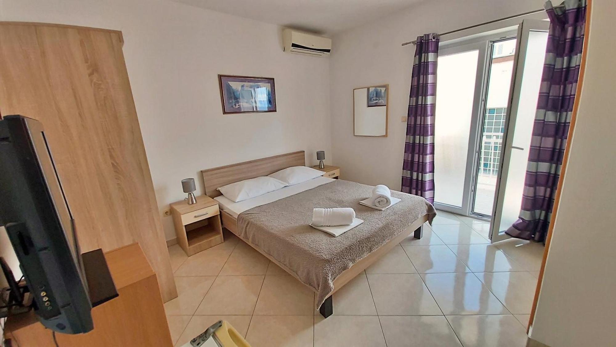 Apartments Nemira Omis Room photo