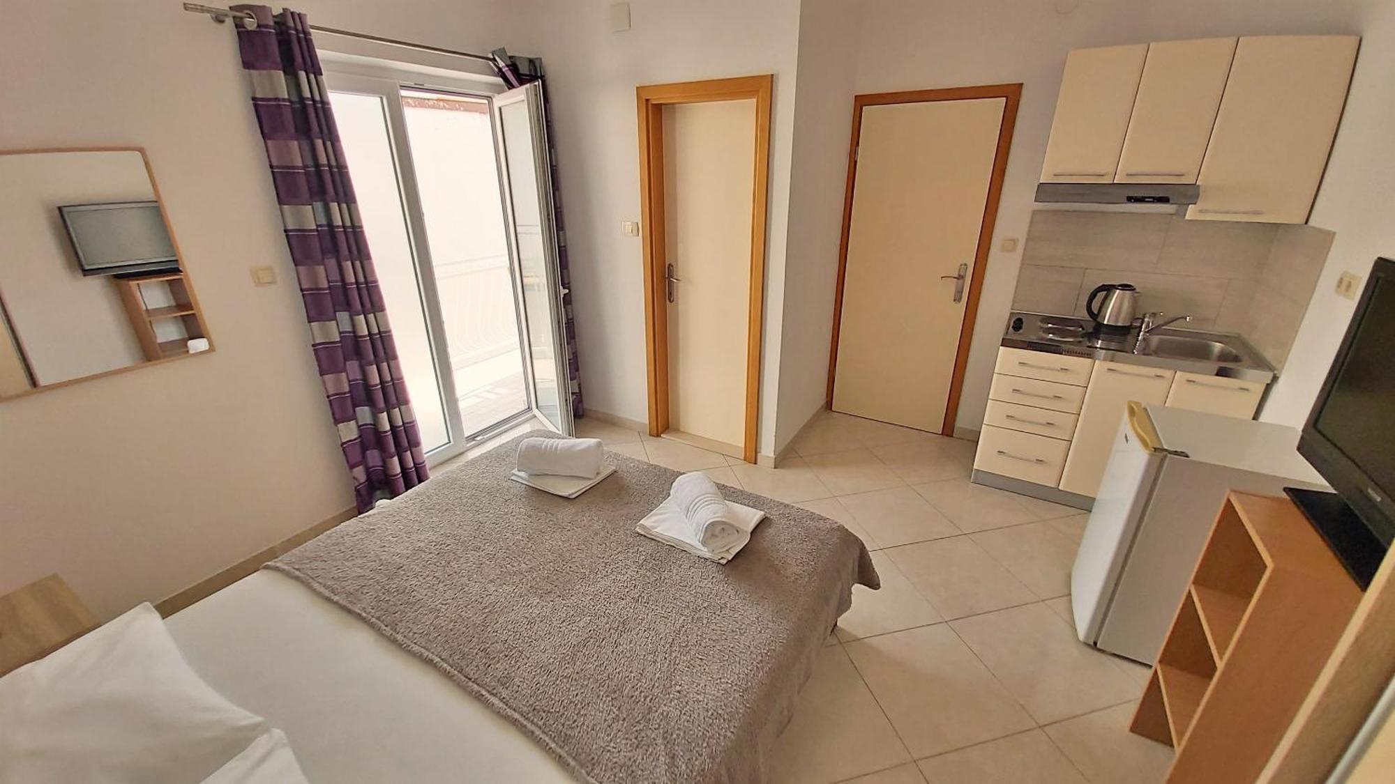 Apartments Nemira Omis Room photo